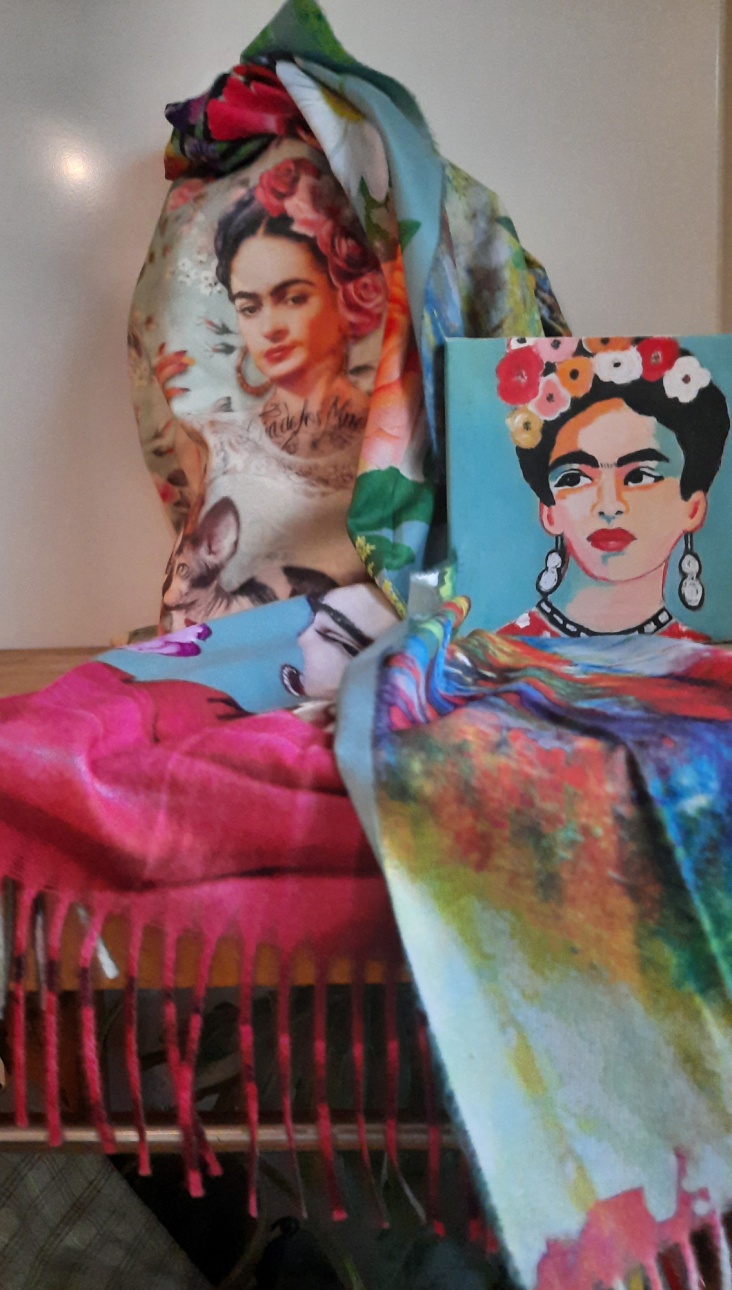 Frida Kahlo set